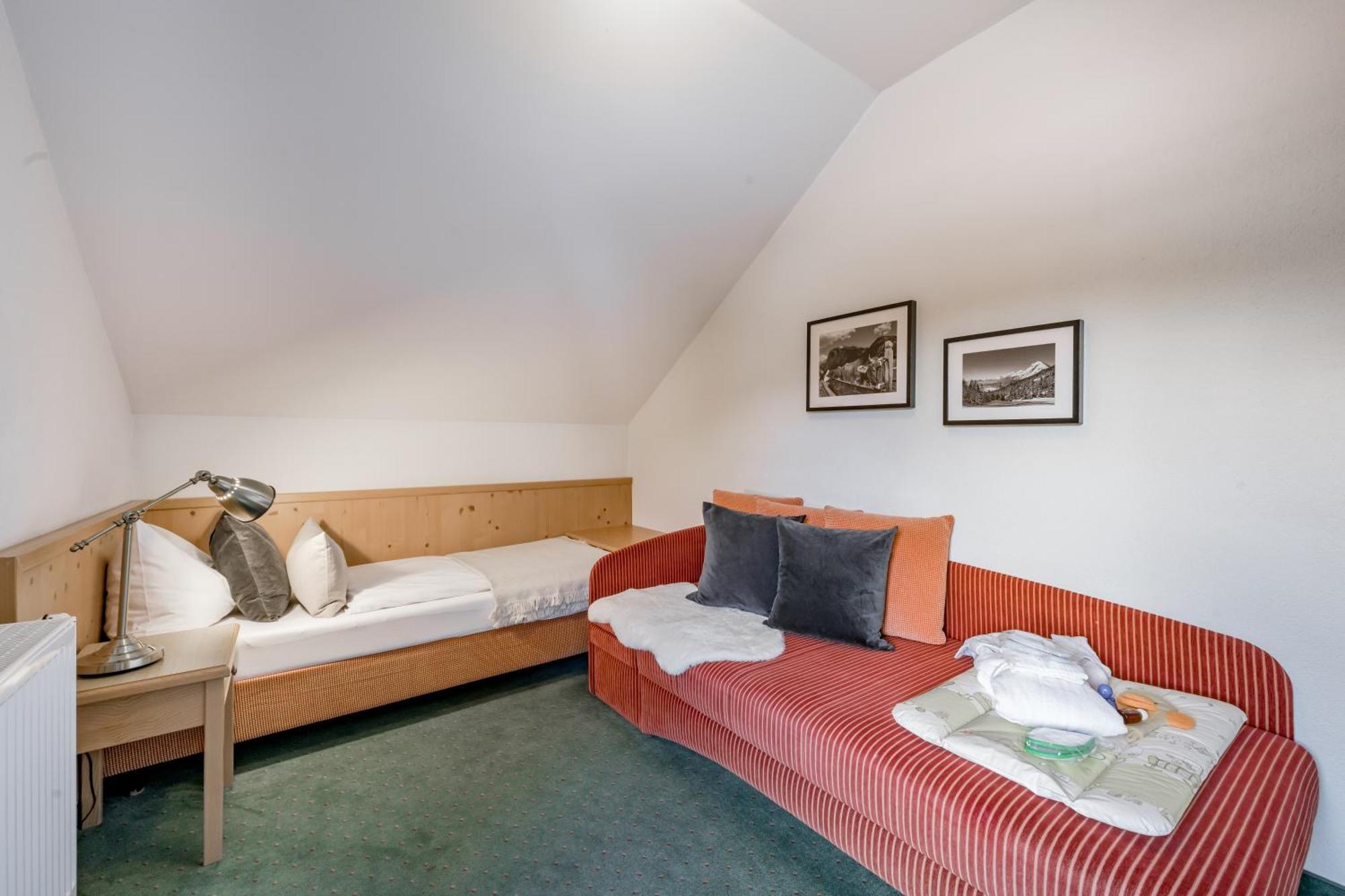 Inntaler Hof Seefeld in Tirol Exterior photo